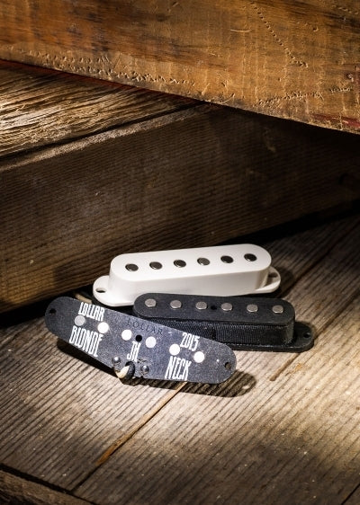 LOLLAR S-STYLE 10-203-111 STRAT BLONDE NECK PICKUP ($95 USD)