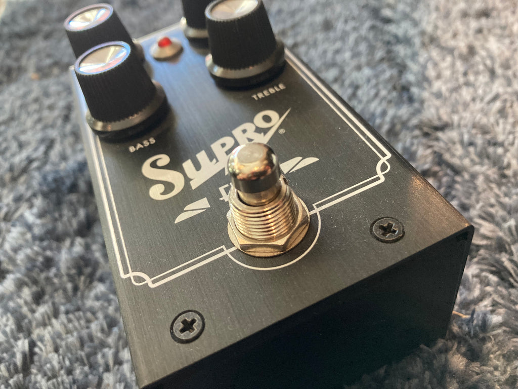 SUPRO 1304 FUZZ EFFECT PEDAL ***CLEARANCE***