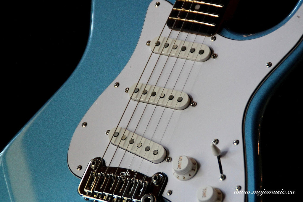 G&L Tribute Legacy - Lake Placid Blue – Mojo Music Inc.